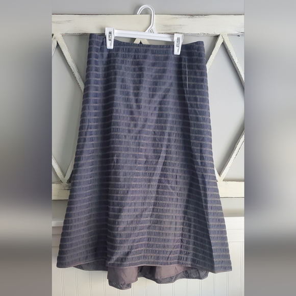 IL Gilet Size 6 Grey Stripe Hi-Lo Puckered Seersucker Long A Line Designer Skirt - Picture 1 of 6